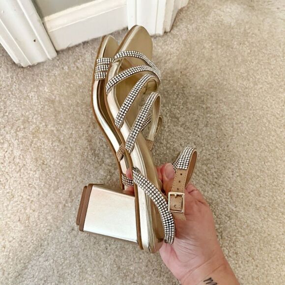 Naturalizer Niko 2 Studded Cushioned Strappy Ankle Adjustable Strap Heel Sandals - Picture 8 of 16